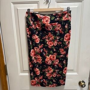Scobe Floral Black Pencil Skirt size L